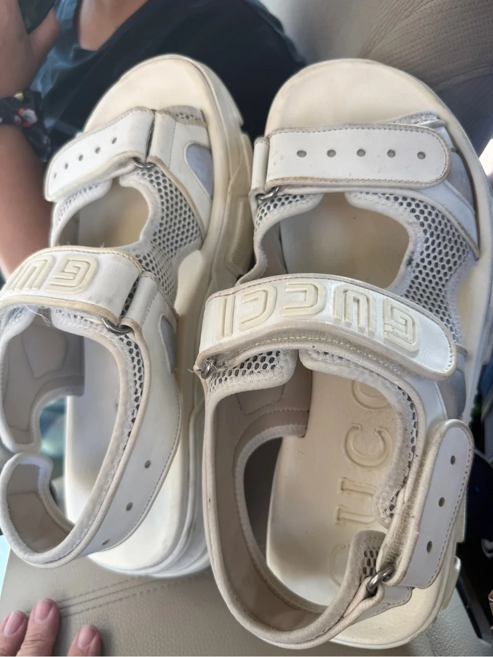 Gucci Cream/Off-White Kids Logo Strap Sandals